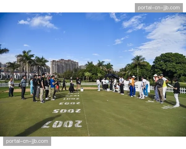 欧冠主题公园在伦敦揭幕,吸引大量青少年参与 欧冠主题公园在伦敦揭幕,吸引大量青少年参与